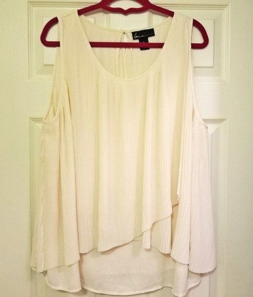 Lane Bryant Tops - Lane Bryant Cream Crinkled Shell, Size 22, NWOT